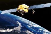Le vice-Premier ministre des PT-NTIC présente la maquette de « Congo SAT I », premier satellite du pays 