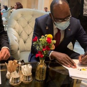 Diversification économique et transition énergétique en RDC/Finances : Nicolas Kazadi et Eurasian Resources Group ont signé un Accord de 300 millions USD d’investissements